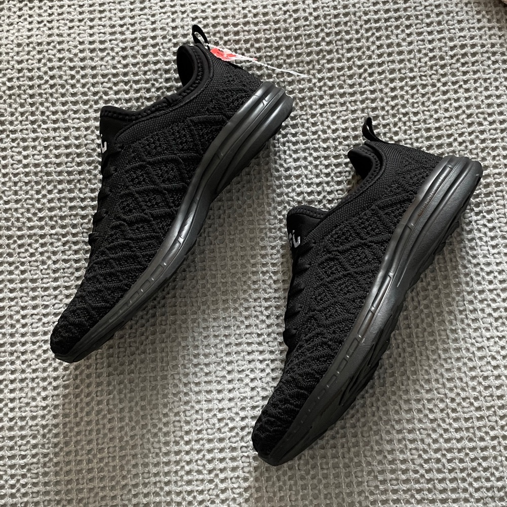 New APL Techloom Phantom Blackout Unisex Men’s 6/ Women’s 8 black monochrome - Picture 2 of 5